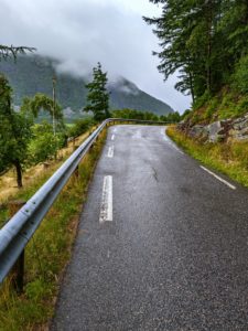 SKUFFENDE: – Stortinget har vært tydelig på at fylkesveiene skal prioriteres. Det er både uforståelig og skuffende at regjeringen ikke kommer med et løft nå, sier Øyvind Solberg Thorsen, direktør i Opplysningsrådet for veitrafikken. Shutterstock
