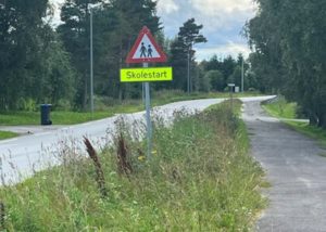 Uken før skolestart vil det på en rekke veger rund skoler komme opp skilt om skolestart. Vis ekstra hensyn på disse strekningene gjennom hele skoleåret. Einar Søberg. Innlandet fylkeskommune