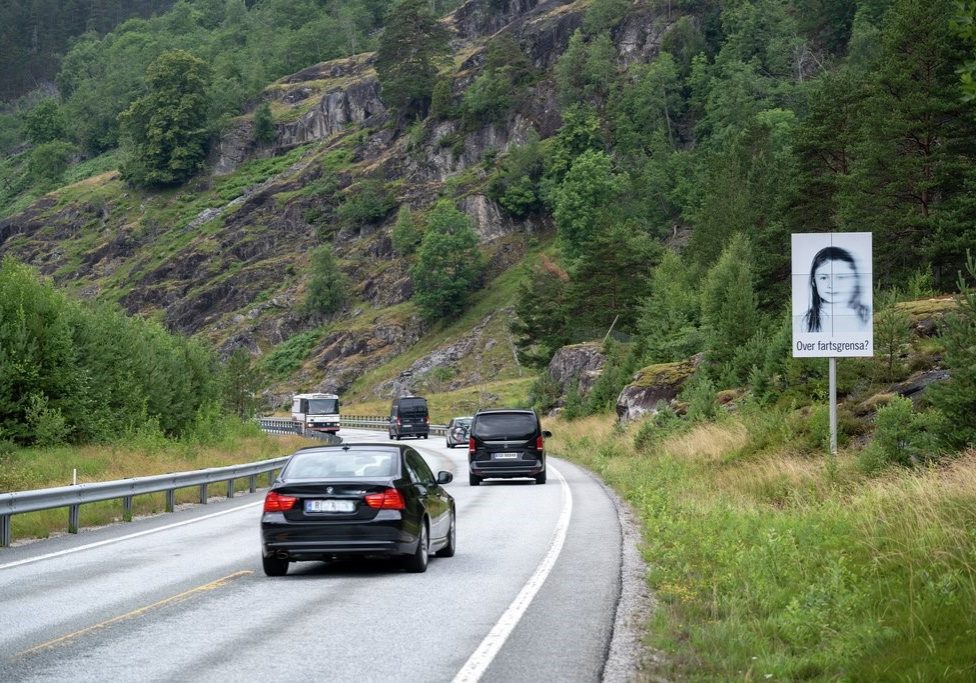 Sommertrafikken i år krevde 30 menneskeliv. Vær oppmerksom nasjonal atferdsendring veien tryggere for alle